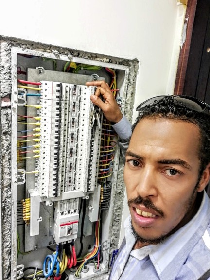 عادل ابو حسن